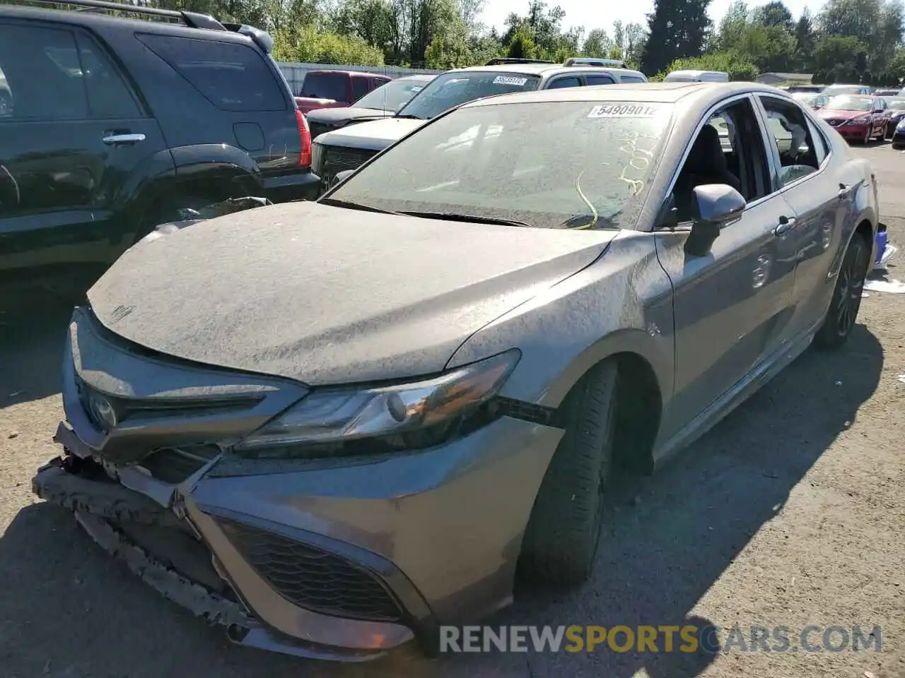 2 Photograph of a damaged car 4T1K31AK8NU570538 TOYOTA CAMRY 2022