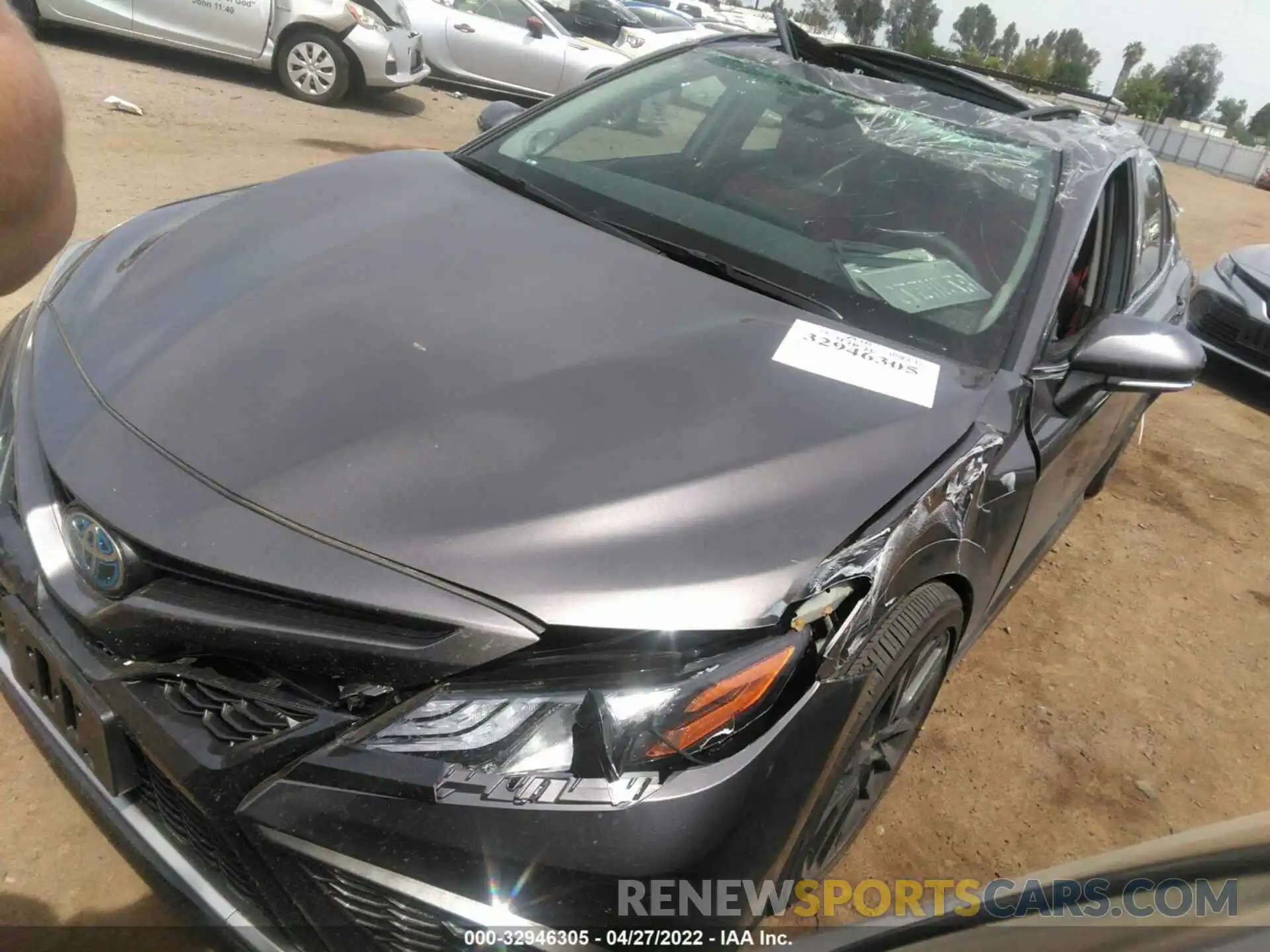 2 Photograph of a damaged car 4T1K31AK9NU035590 TOYOTA CAMRY 2022