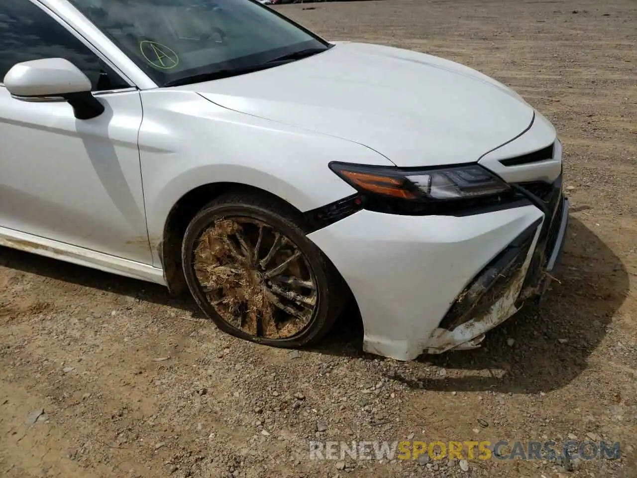 9 Photograph of a damaged car 4T1K31AK9NU577255 TOYOTA CAMRY 2022