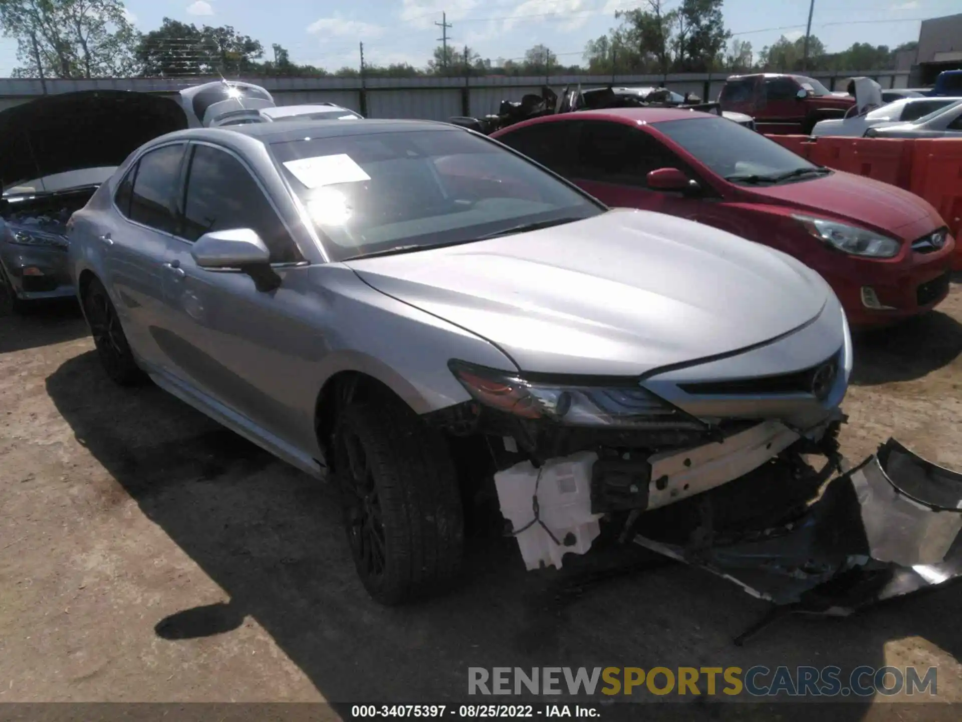 1 Photograph of a damaged car 4T1K61AK0NU004963 TOYOTA CAMRY 2022