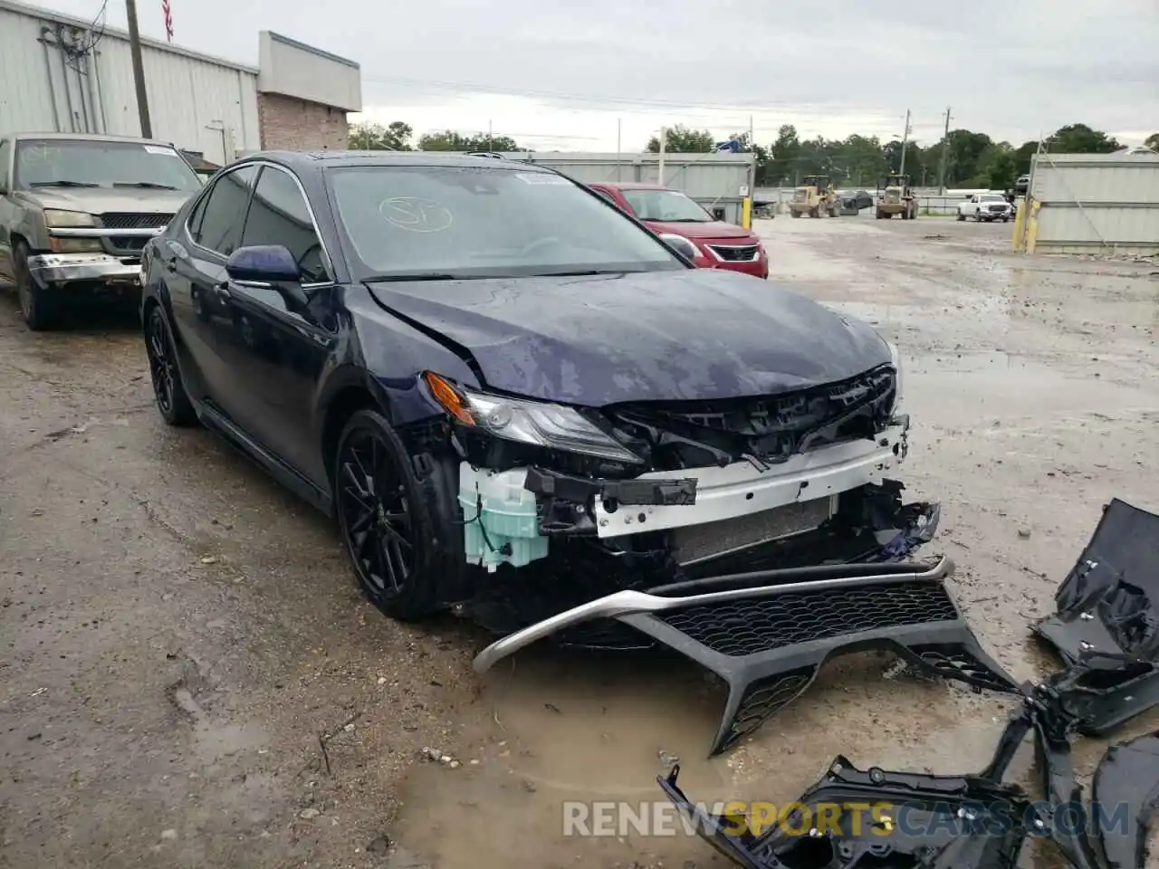 1 Photograph of a damaged car 4T1K61AK0NU006468 TOYOTA CAMRY 2022