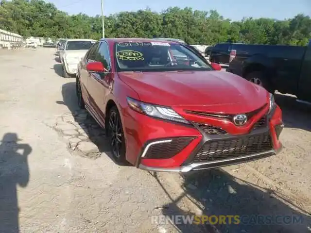 1 Photograph of a damaged car 4T1K61AK0NU013744 TOYOTA CAMRY 2022