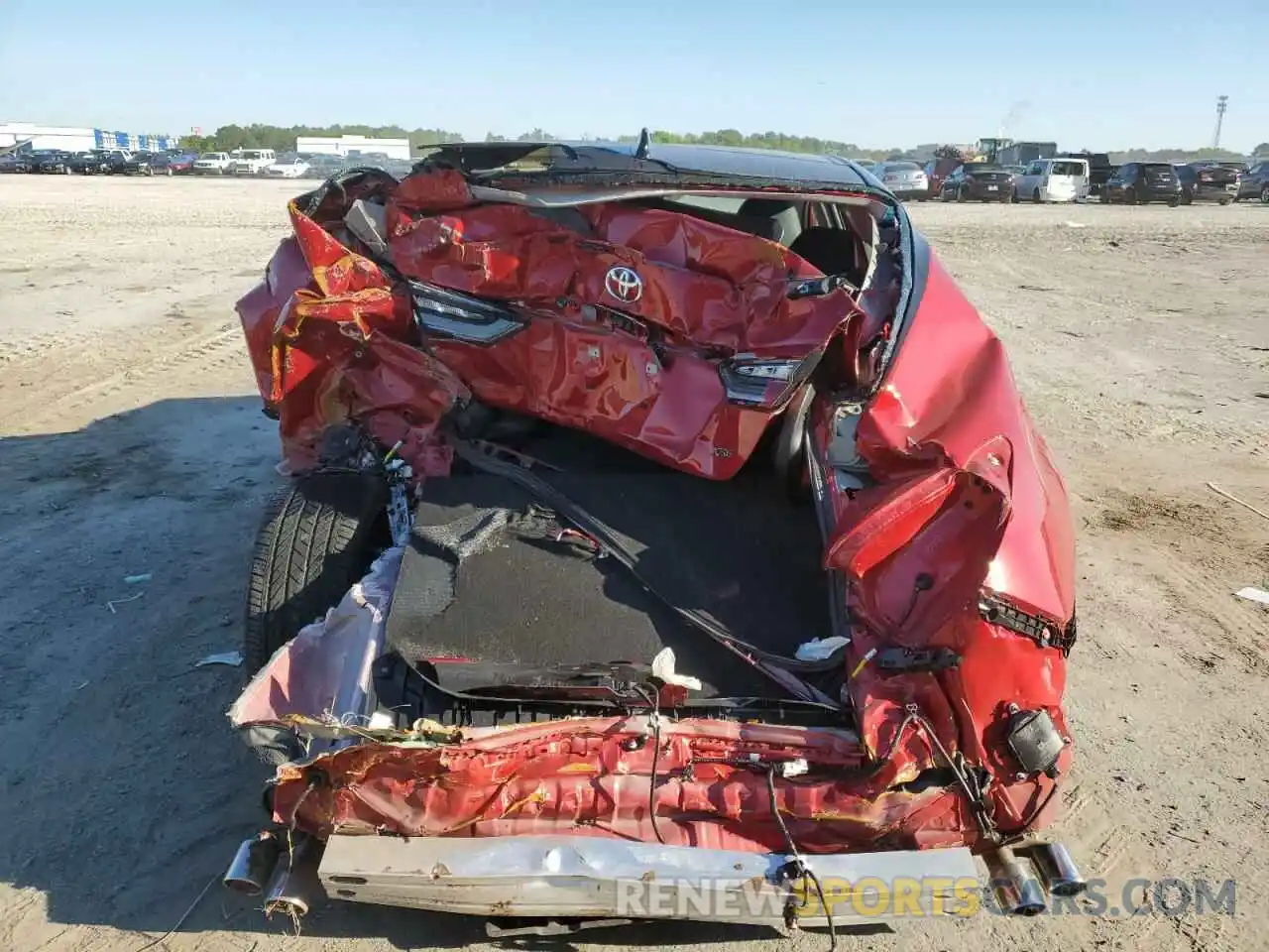 6 Photograph of a damaged car 4T1K61AK0NU499133 TOYOTA CAMRY 2022