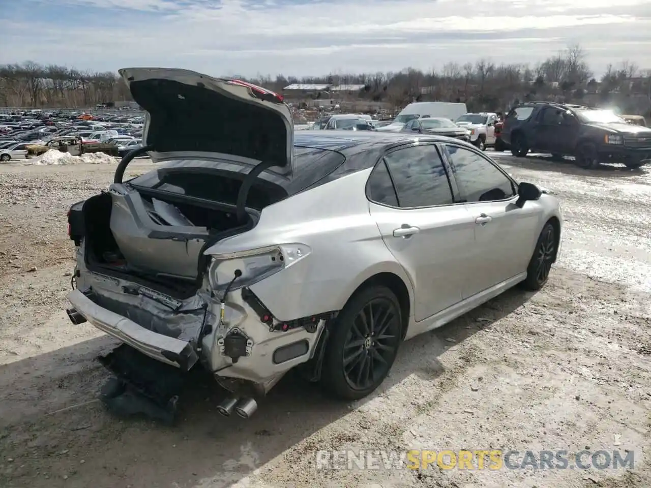 4 Photograph of a damaged car 4T1K61AK1NU010920 TOYOTA CAMRY 2022