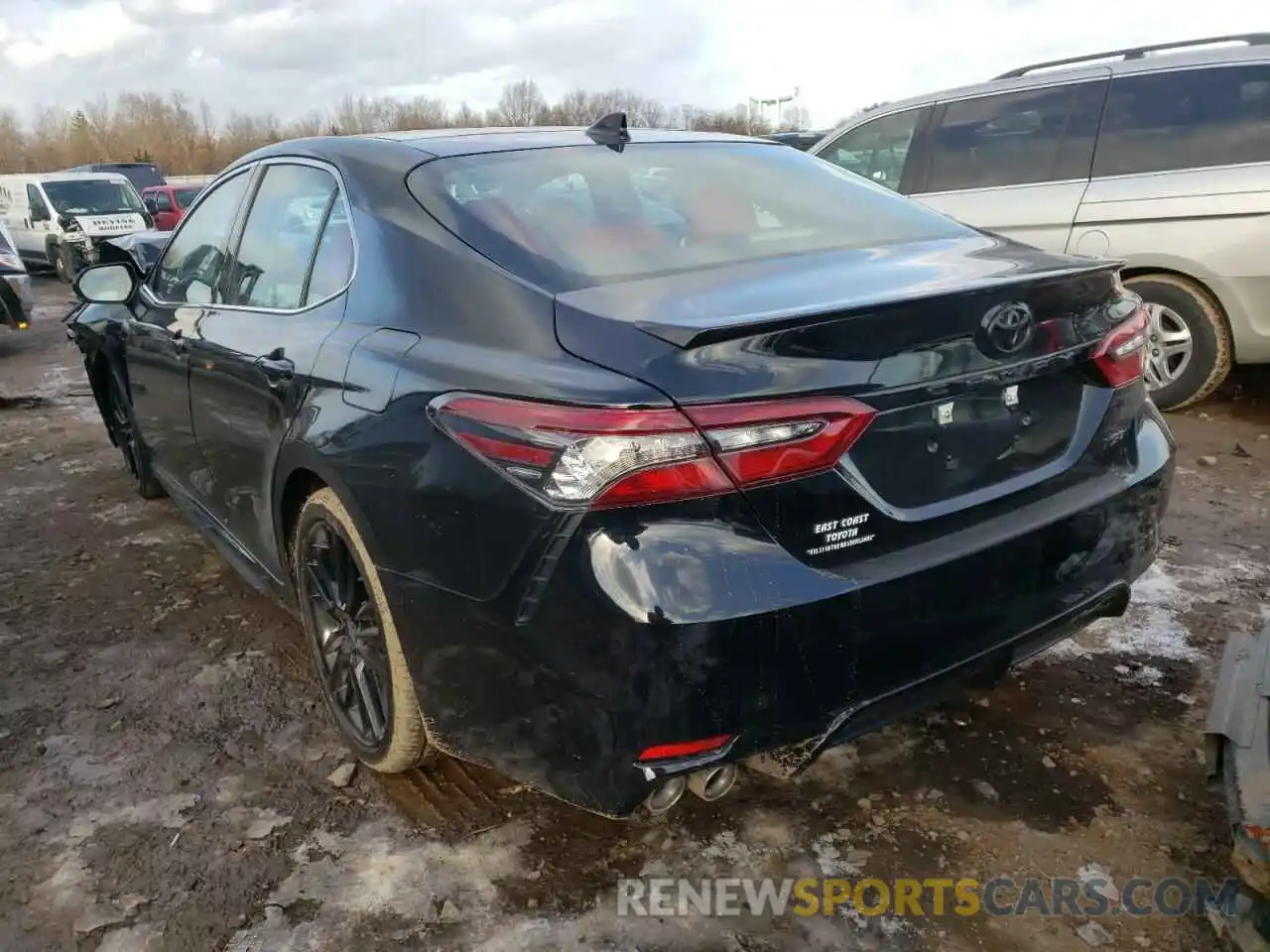 3 Photograph of a damaged car 4T1K61AK1NU012862 TOYOTA CAMRY 2022