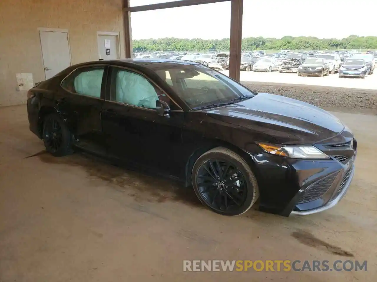 1 Photograph of a damaged car 4T1K61AK1NU621062 TOYOTA CAMRY 2022