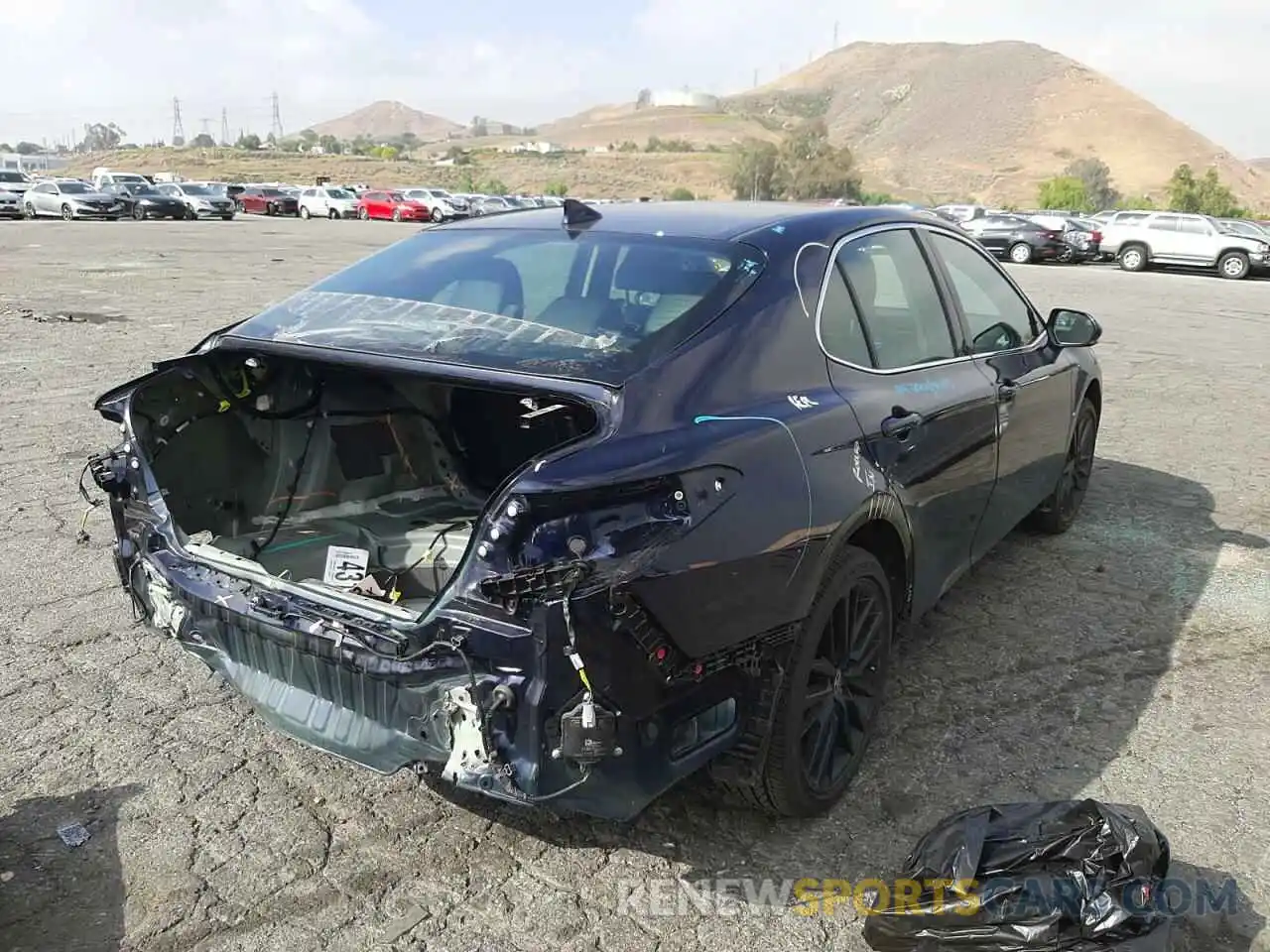 4 Photograph of a damaged car 4T1K61AK2NU008657 TOYOTA CAMRY 2022