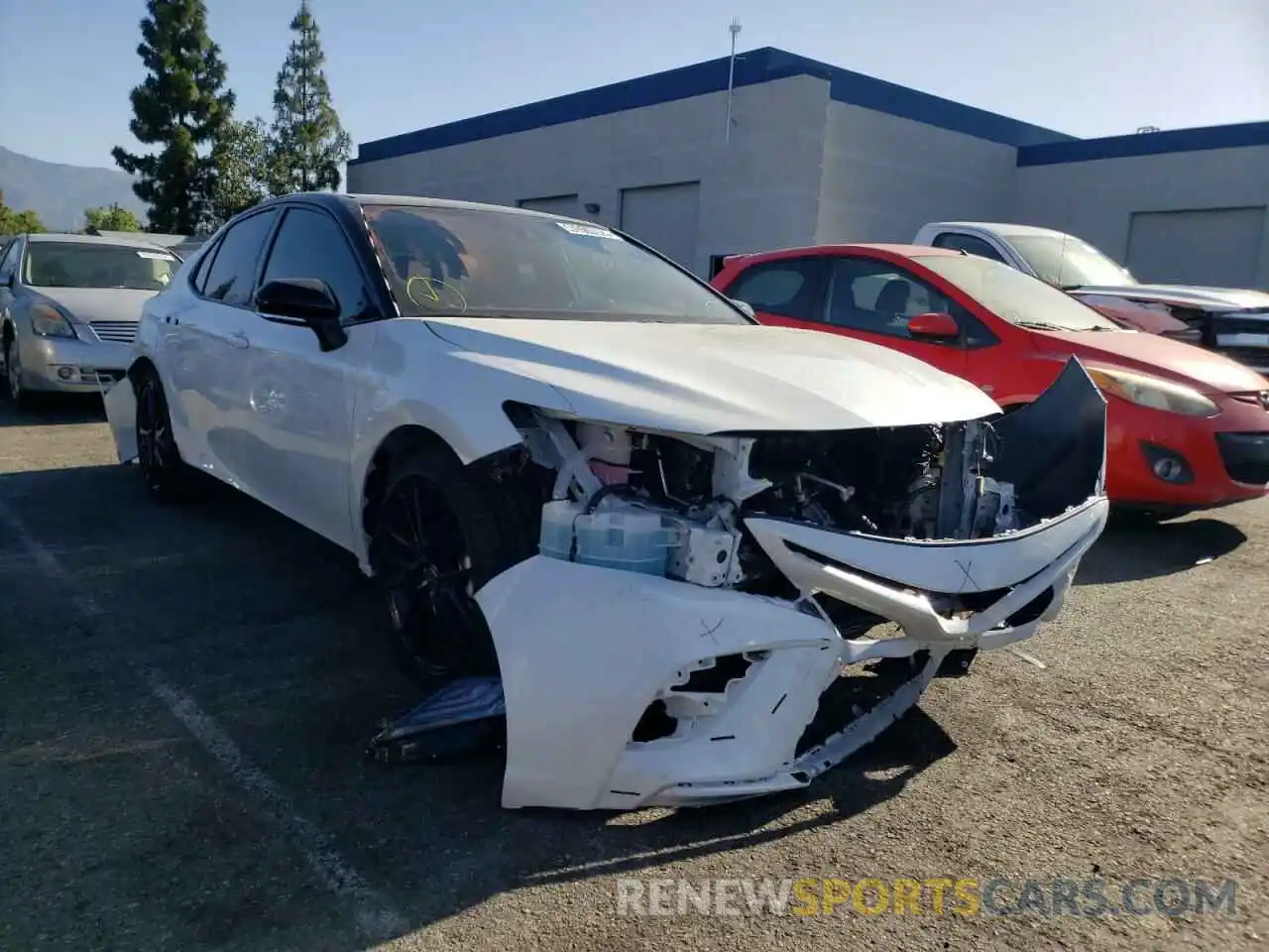 1 Photograph of a damaged car 4T1K61AK2NU018105 TOYOTA CAMRY 2022