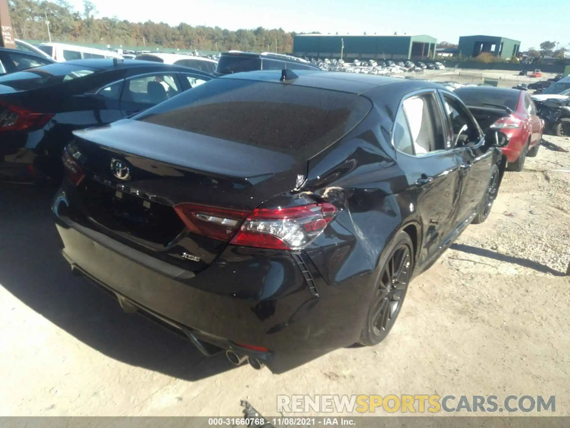 4 Photograph of a damaged car 4T1K61AK2NU498436 TOYOTA CAMRY 2022