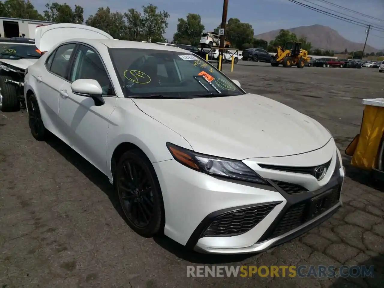 1 Photograph of a damaged car 4T1K61AK2NU617537 TOYOTA CAMRY 2022