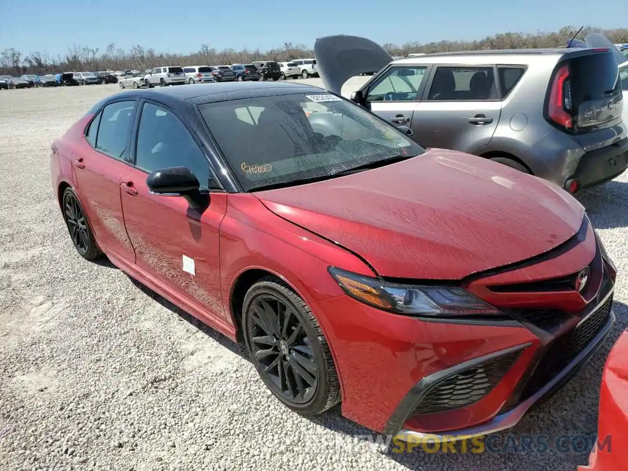 1 Photograph of a damaged car 4T1K61AK3NU014192 TOYOTA CAMRY 2022