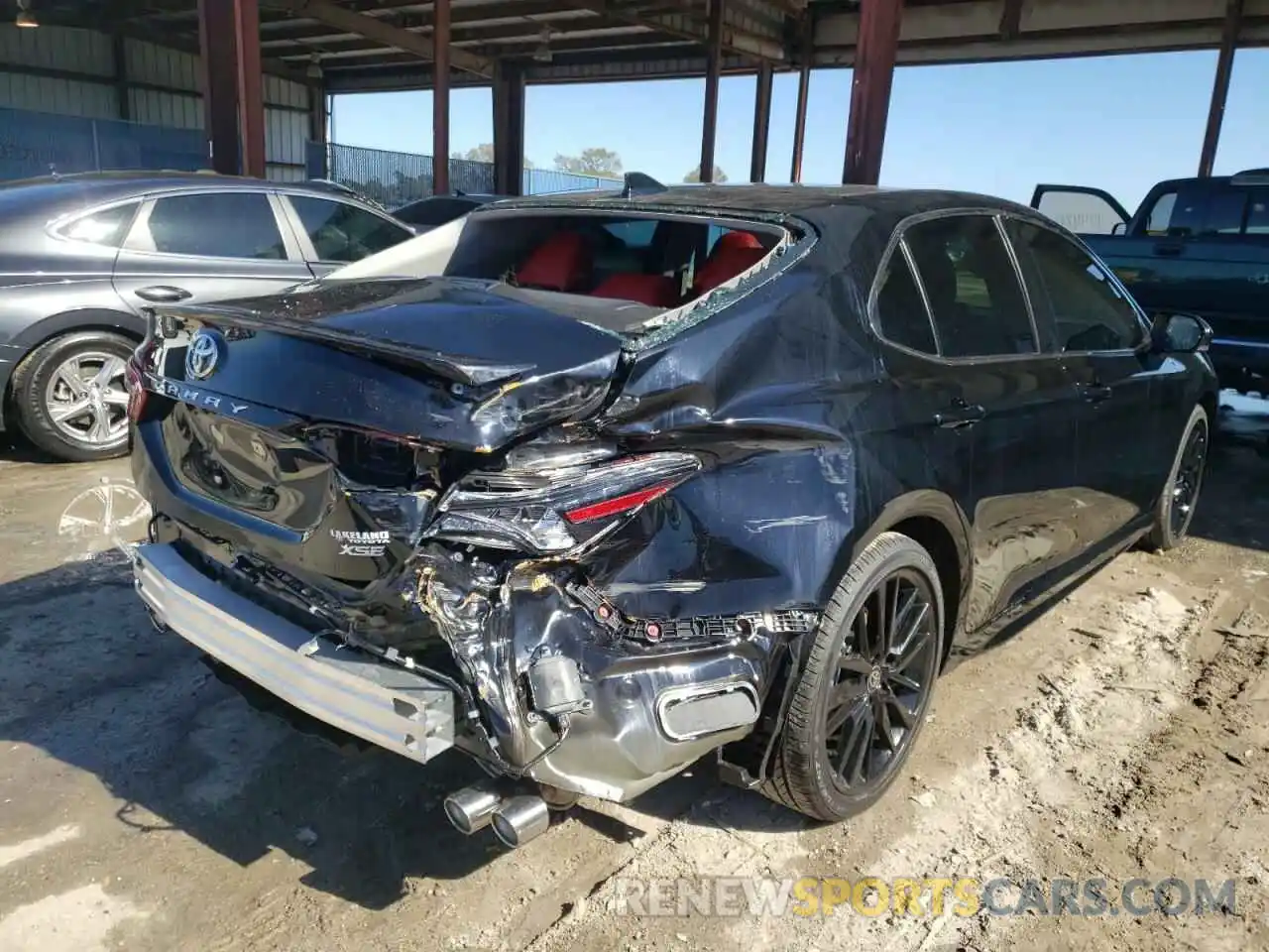 4 Photograph of a damaged car 4T1K61AK3NU015455 TOYOTA CAMRY 2022