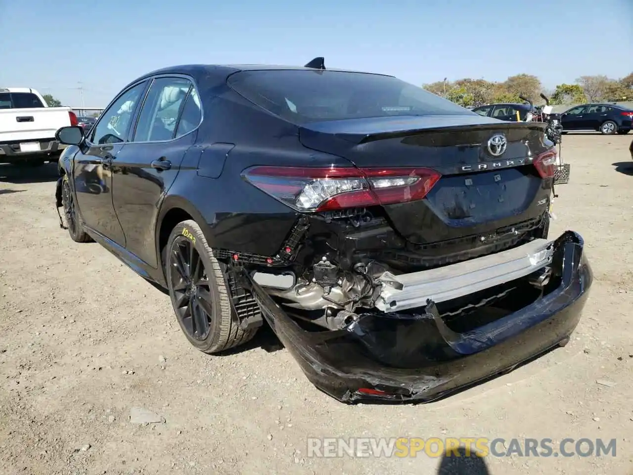 3 Photograph of a damaged car 4T1K61AK3NU015729 TOYOTA CAMRY 2022