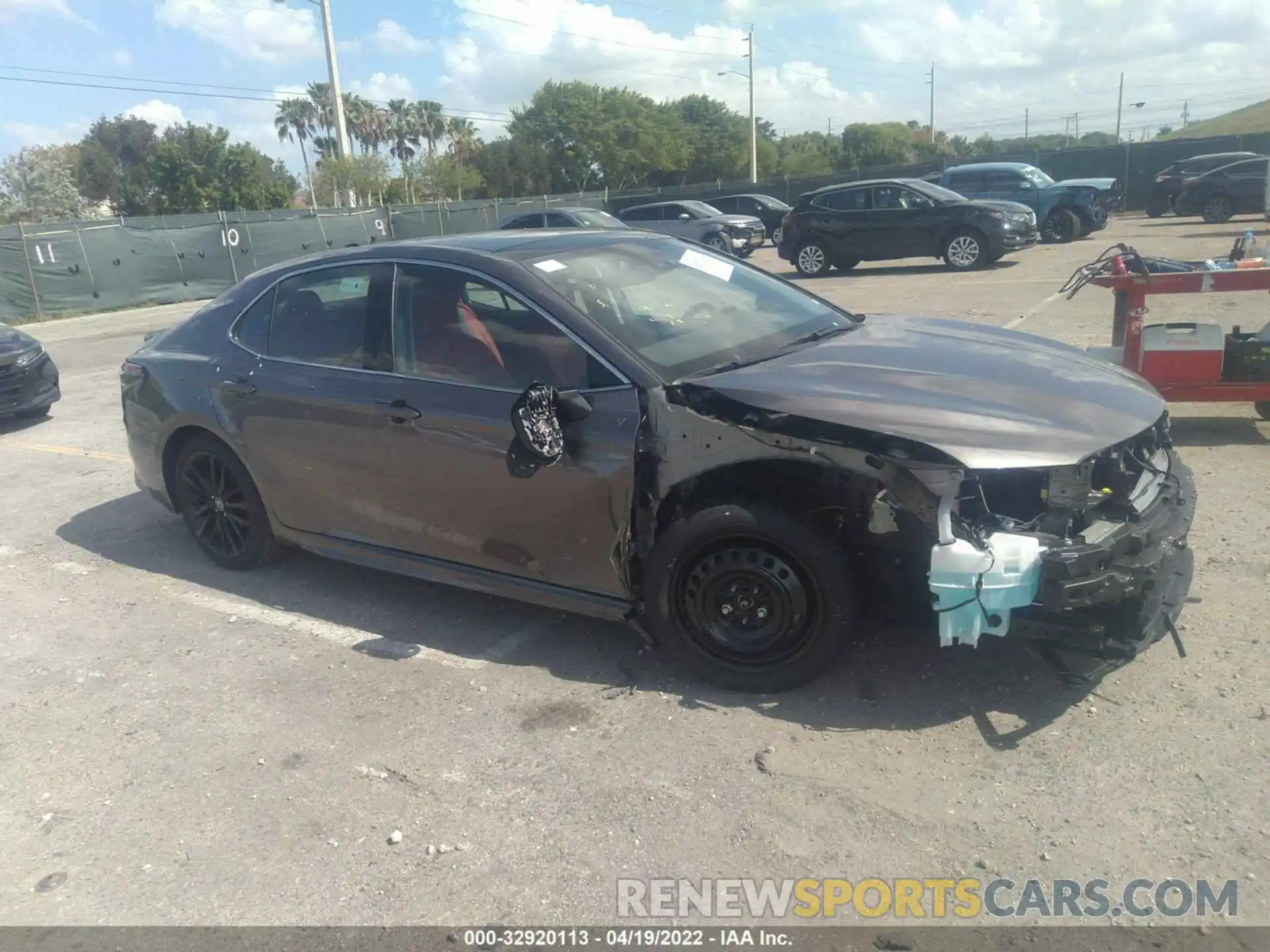 6 Photograph of a damaged car 4T1K61AK3NU022213 TOYOTA CAMRY 2022