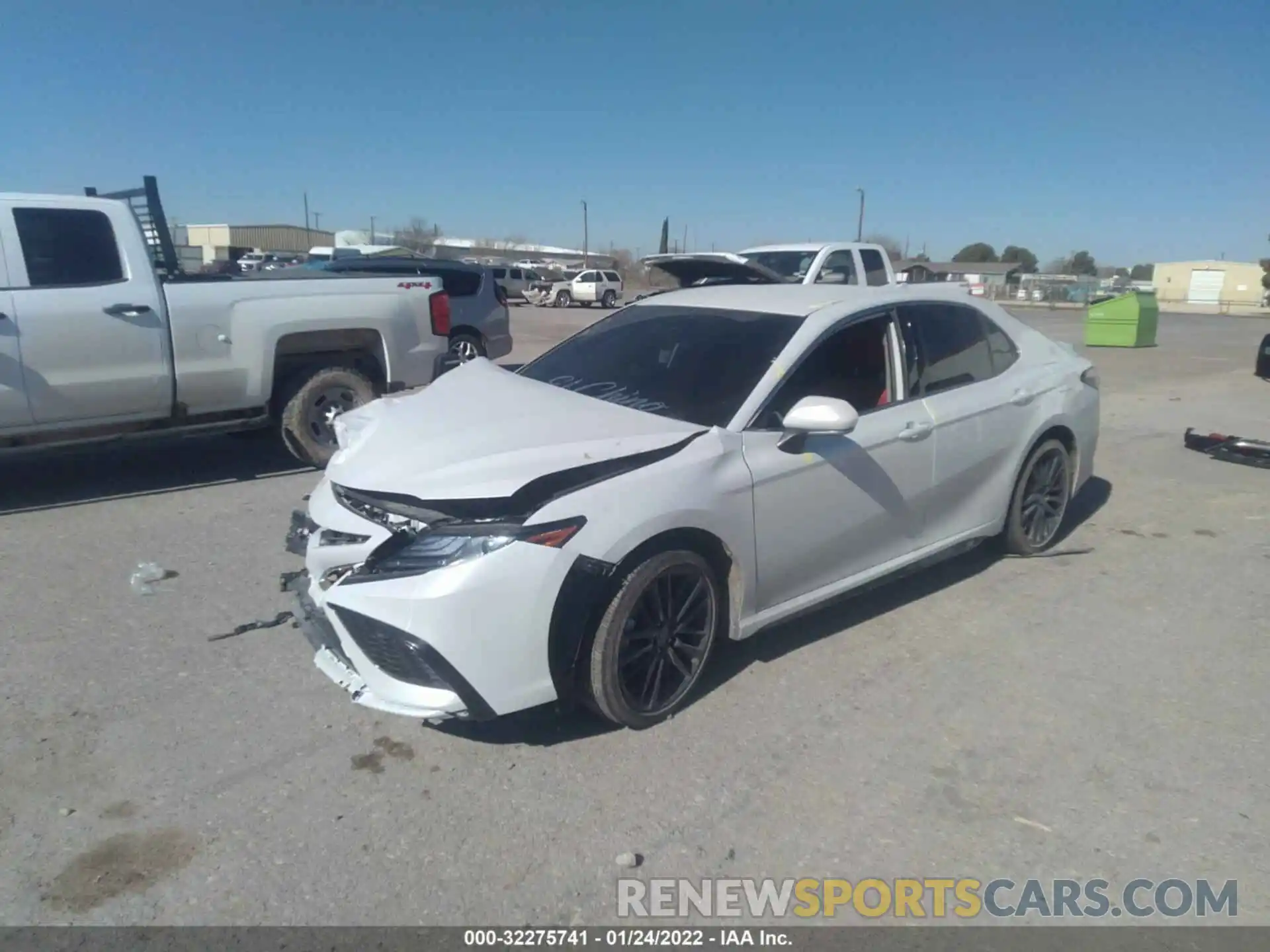 2 Photograph of a damaged car 4T1K61AK3NU618776 TOYOTA CAMRY 2022