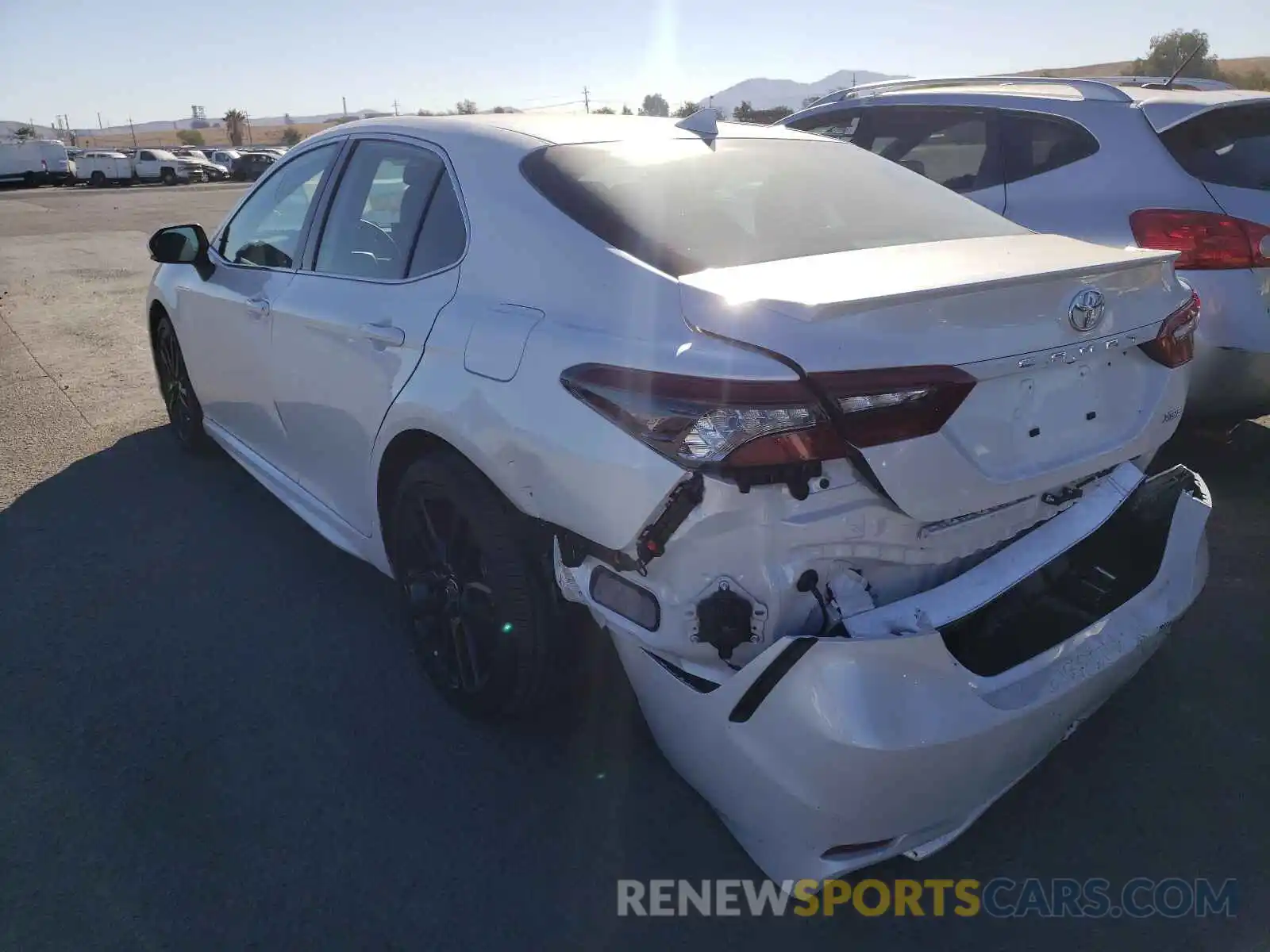 3 Photograph of a damaged car 4T1K61AK3NU620446 TOYOTA CAMRY 2022