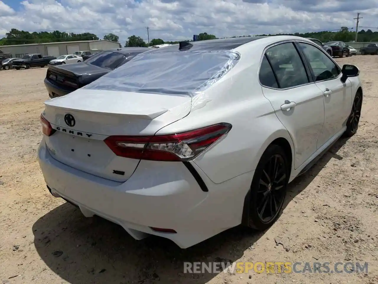 4 Photograph of a damaged car 4T1K61AK4NU001970 TOYOTA CAMRY 2022