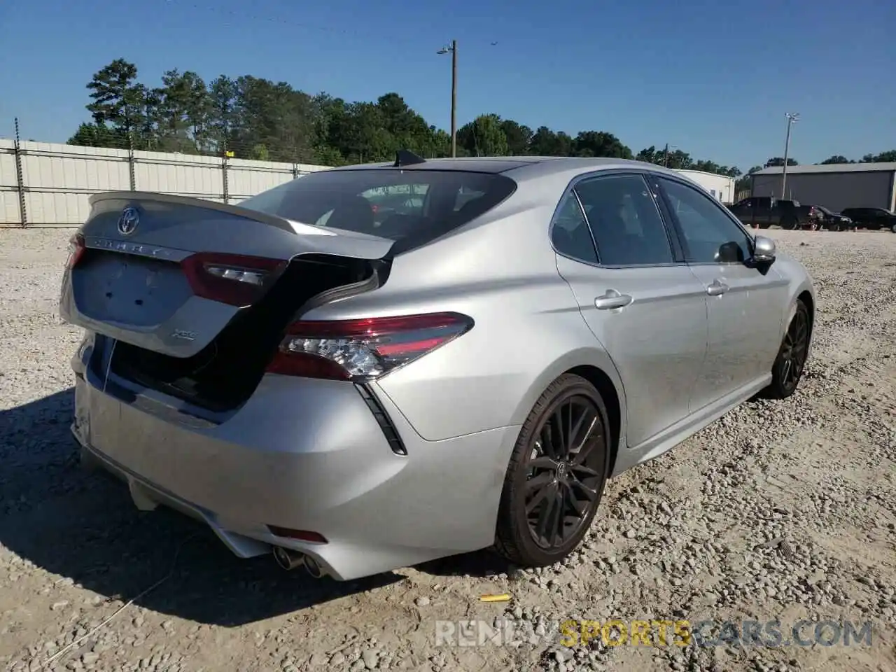 4 Photograph of a damaged car 4T1K61AK4NU025685 TOYOTA CAMRY 2022