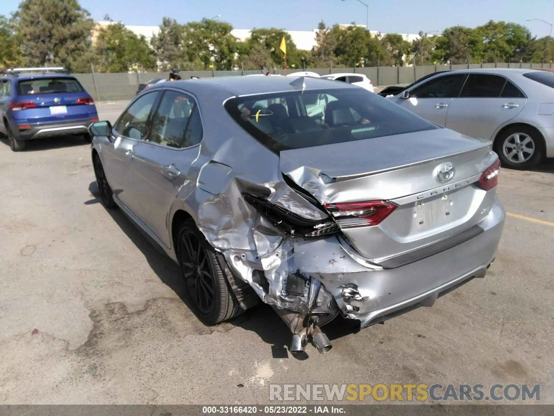 6 Photograph of a damaged car 4T1K61AK4NU621041 TOYOTA CAMRY 2022