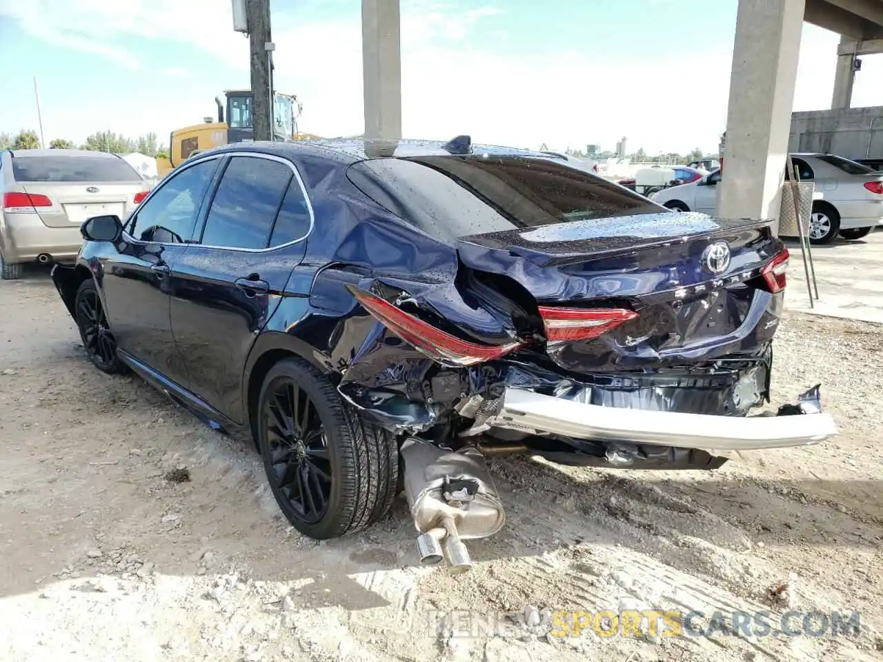 3 Photograph of a damaged car 4T1K61AK5NU004604 TOYOTA CAMRY 2022