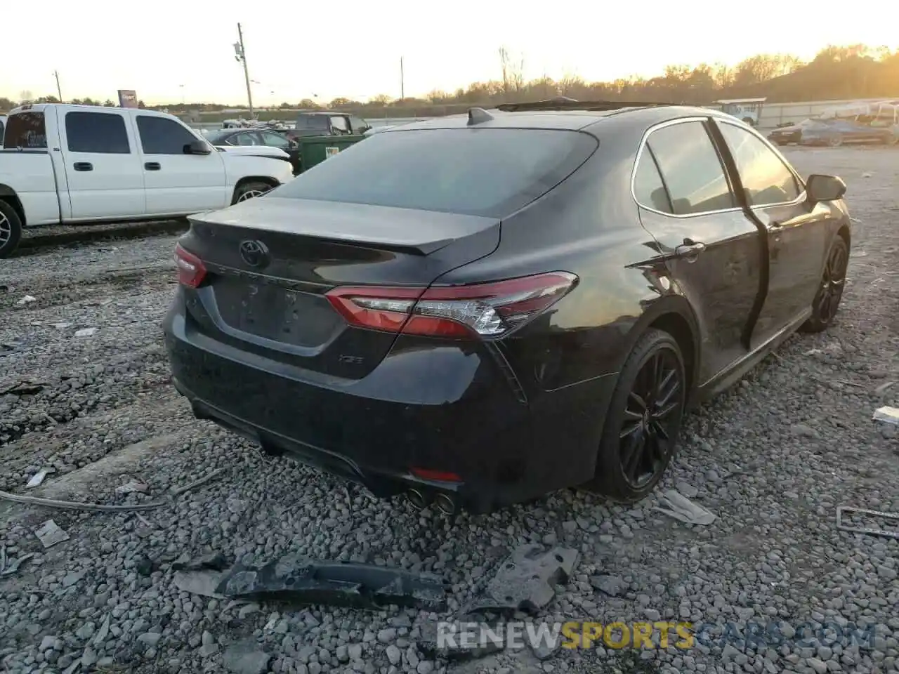 4 Photograph of a damaged car 4T1K61AK5NU005980 TOYOTA CAMRY 2022