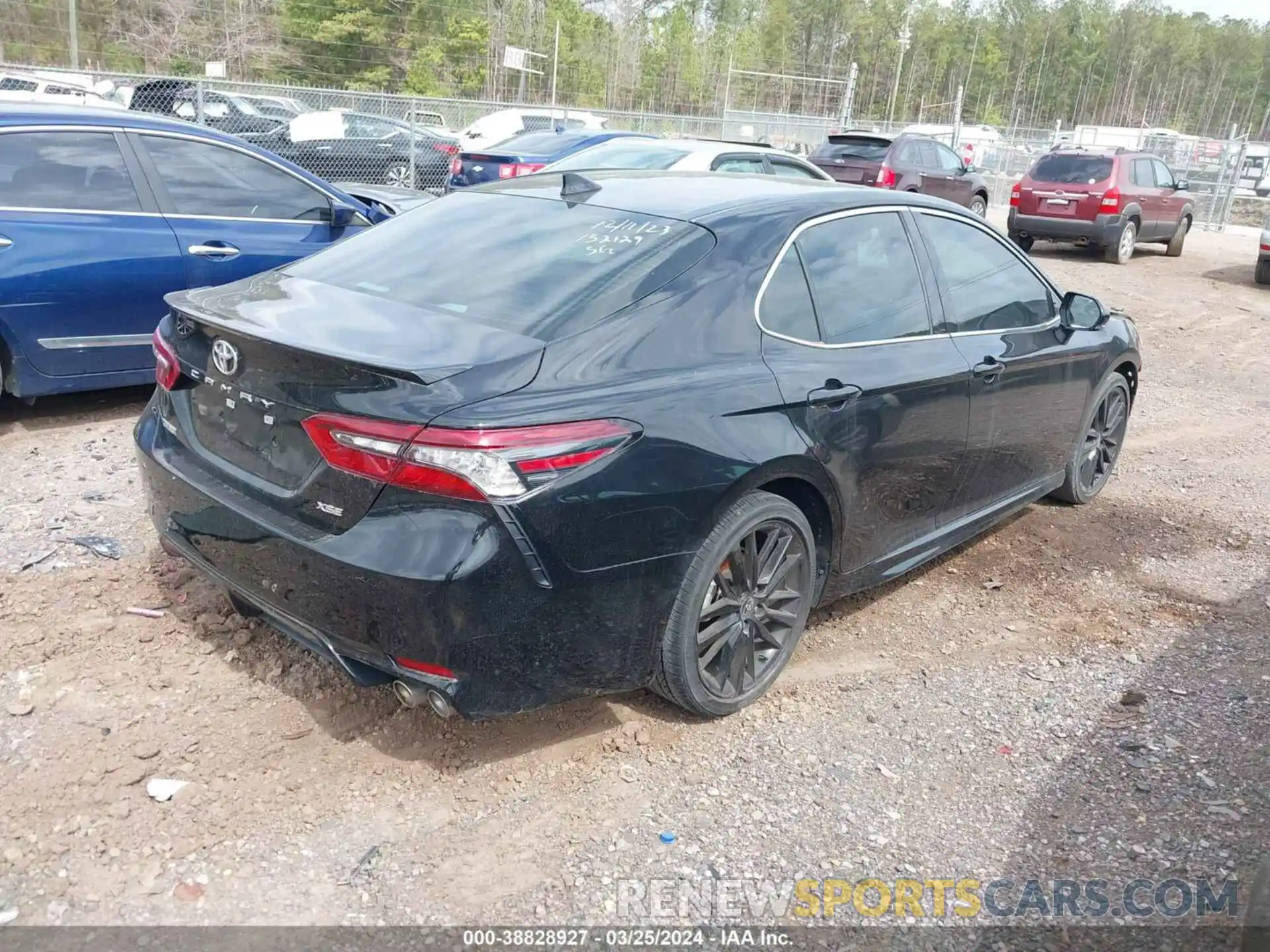 4 Photograph of a damaged car 4T1K61AK5NU020270 TOYOTA CAMRY 2022