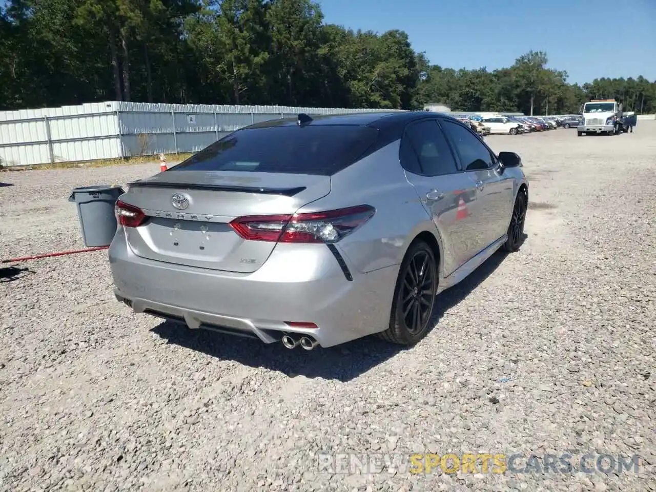 4 Photograph of a damaged car 4T1K61AK5NU070859 TOYOTA CAMRY 2022