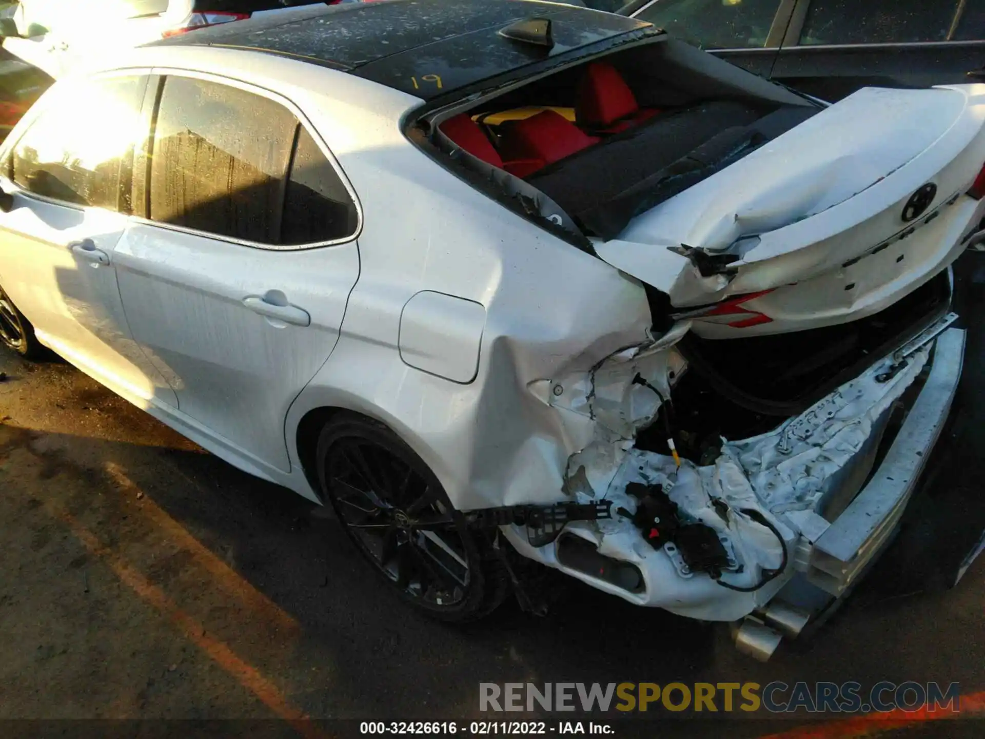 3 Photograph of a damaged car 4T1K61AK5NU620237 TOYOTA CAMRY 2022