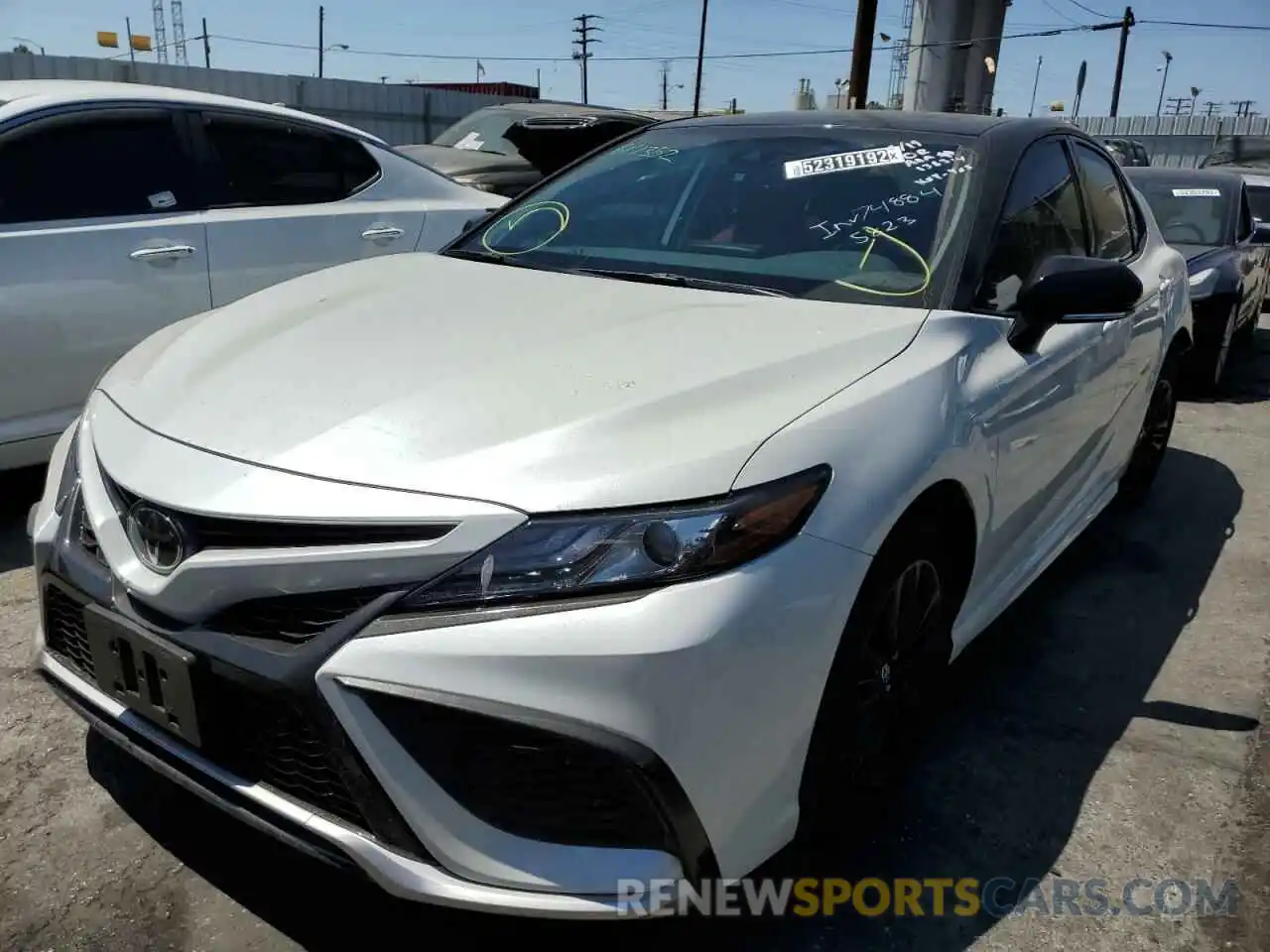 2 Photograph of a damaged car 4T1K61AK6NU015823 TOYOTA CAMRY 2022