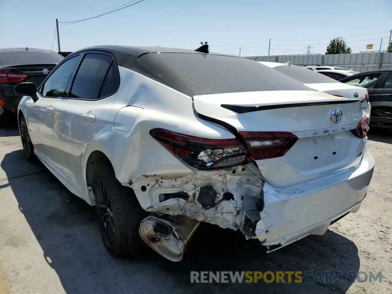 3 Photograph of a damaged car 4T1K61AK6NU015823 TOYOTA CAMRY 2022