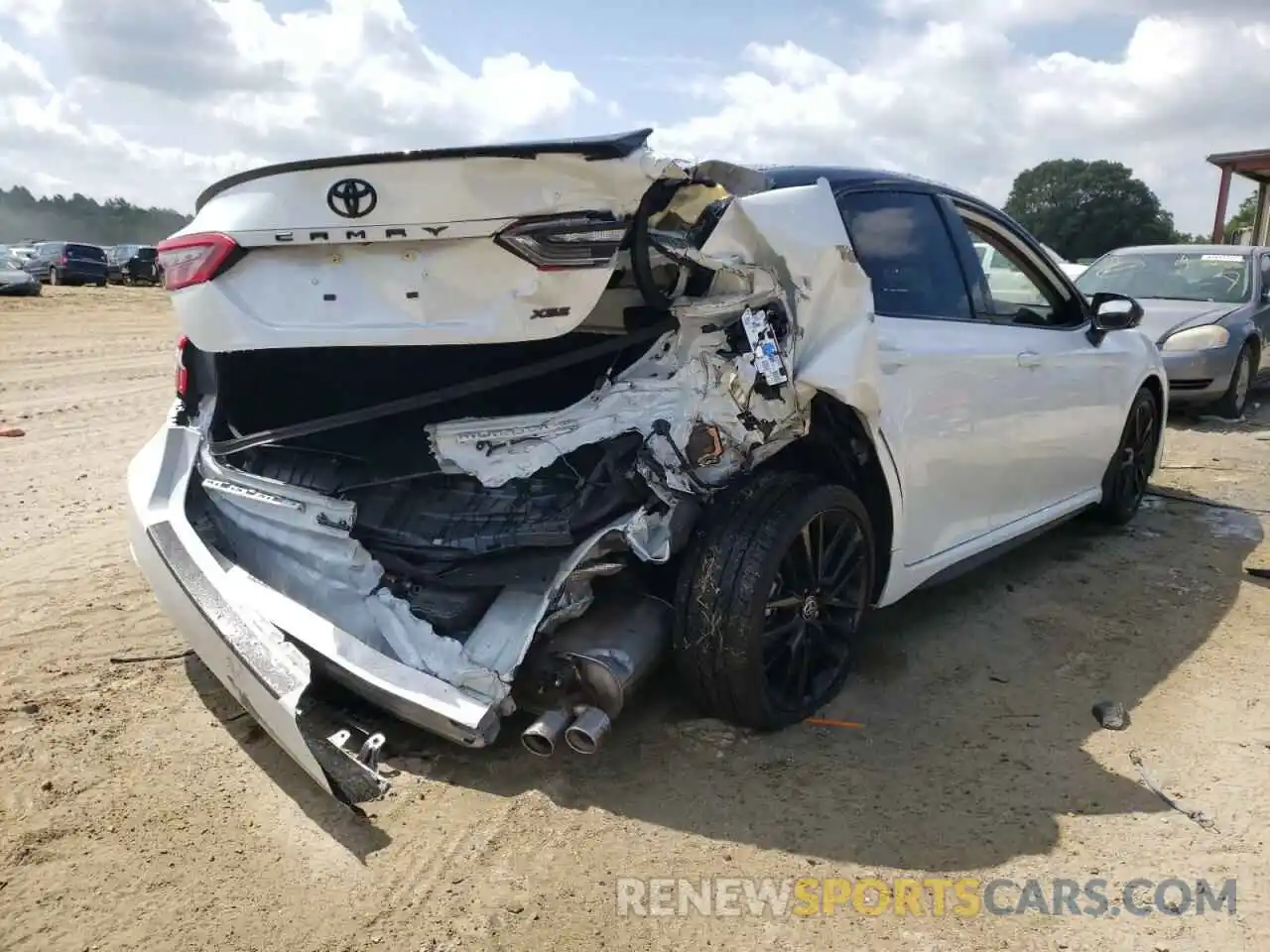 4 Photograph of a damaged car 4T1K61AK6NU023677 TOYOTA CAMRY 2022