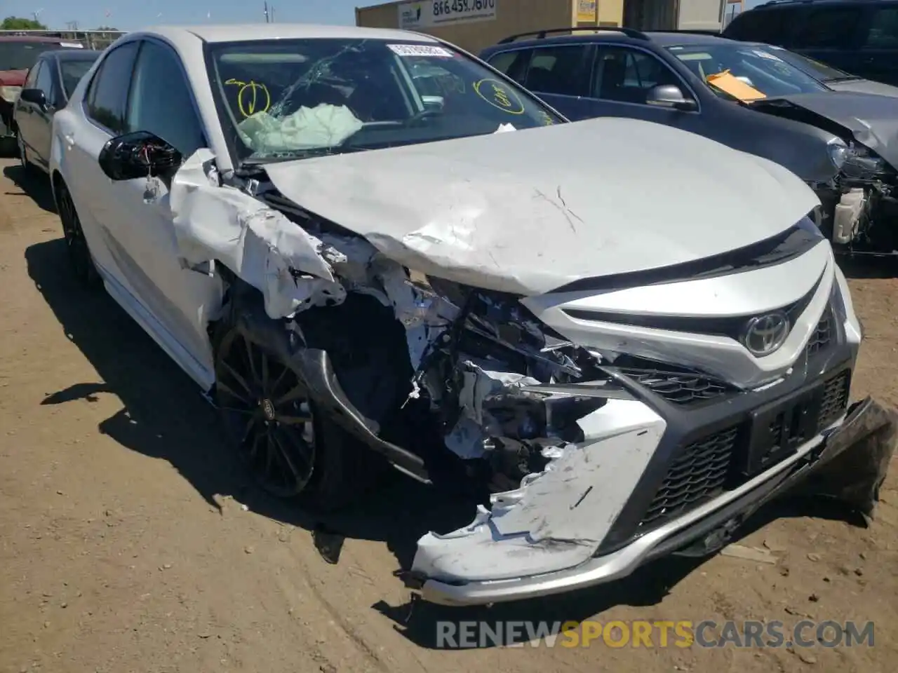 1 Photograph of a damaged car 4T1K61AK6NU024280 TOYOTA CAMRY 2022