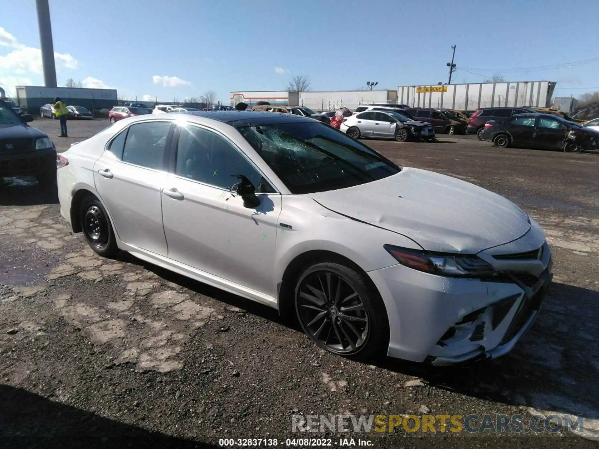 1 Photograph of a damaged car 4T1K61AK6NU499296 TOYOTA CAMRY 2022