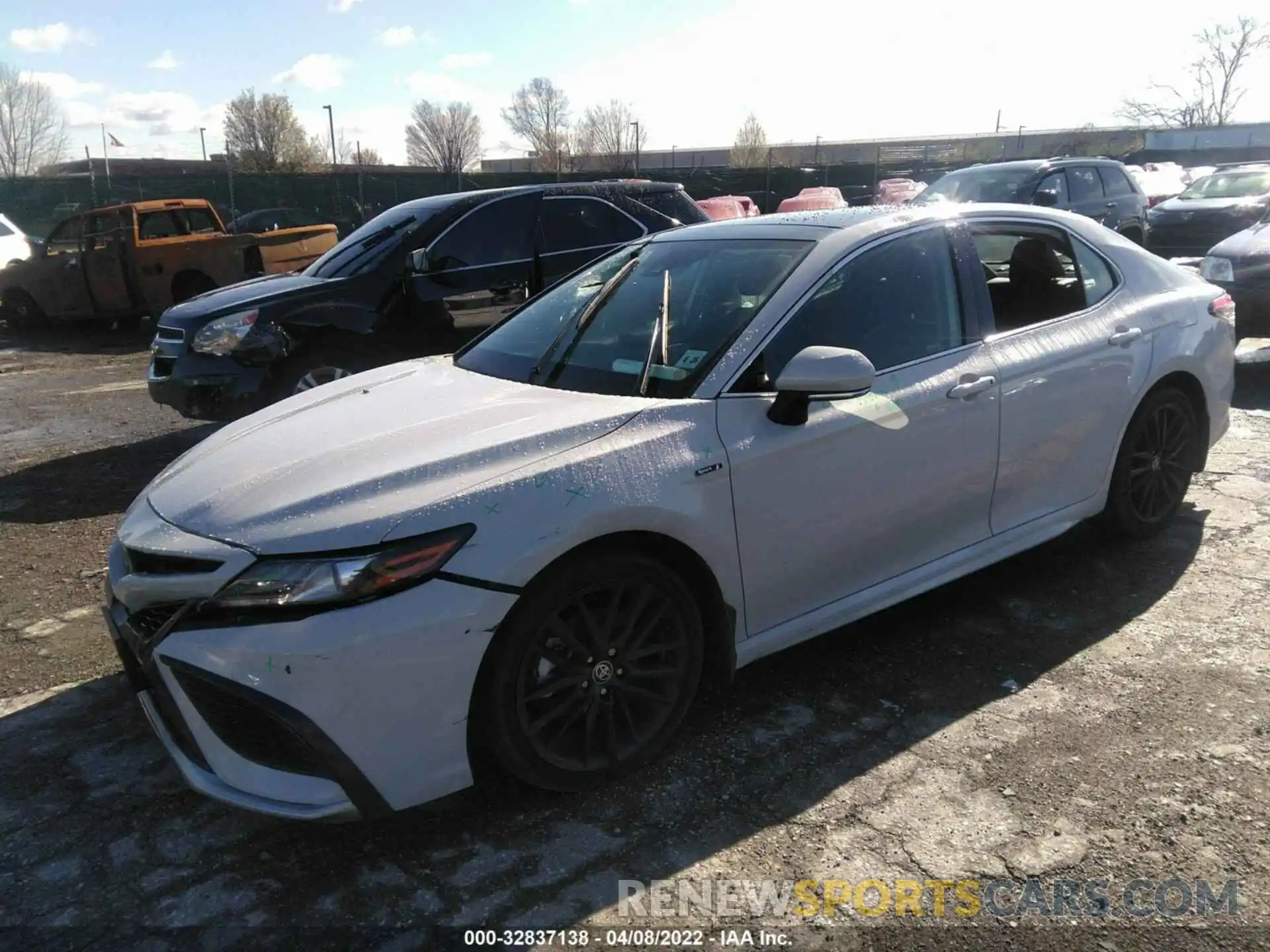 2 Photograph of a damaged car 4T1K61AK6NU499296 TOYOTA CAMRY 2022