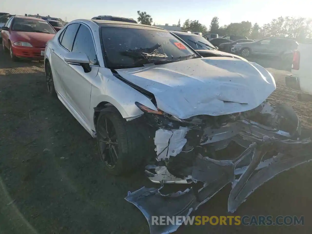 1 Photograph of a damaged car 4T1K61AK6NU618075 TOYOTA CAMRY 2022