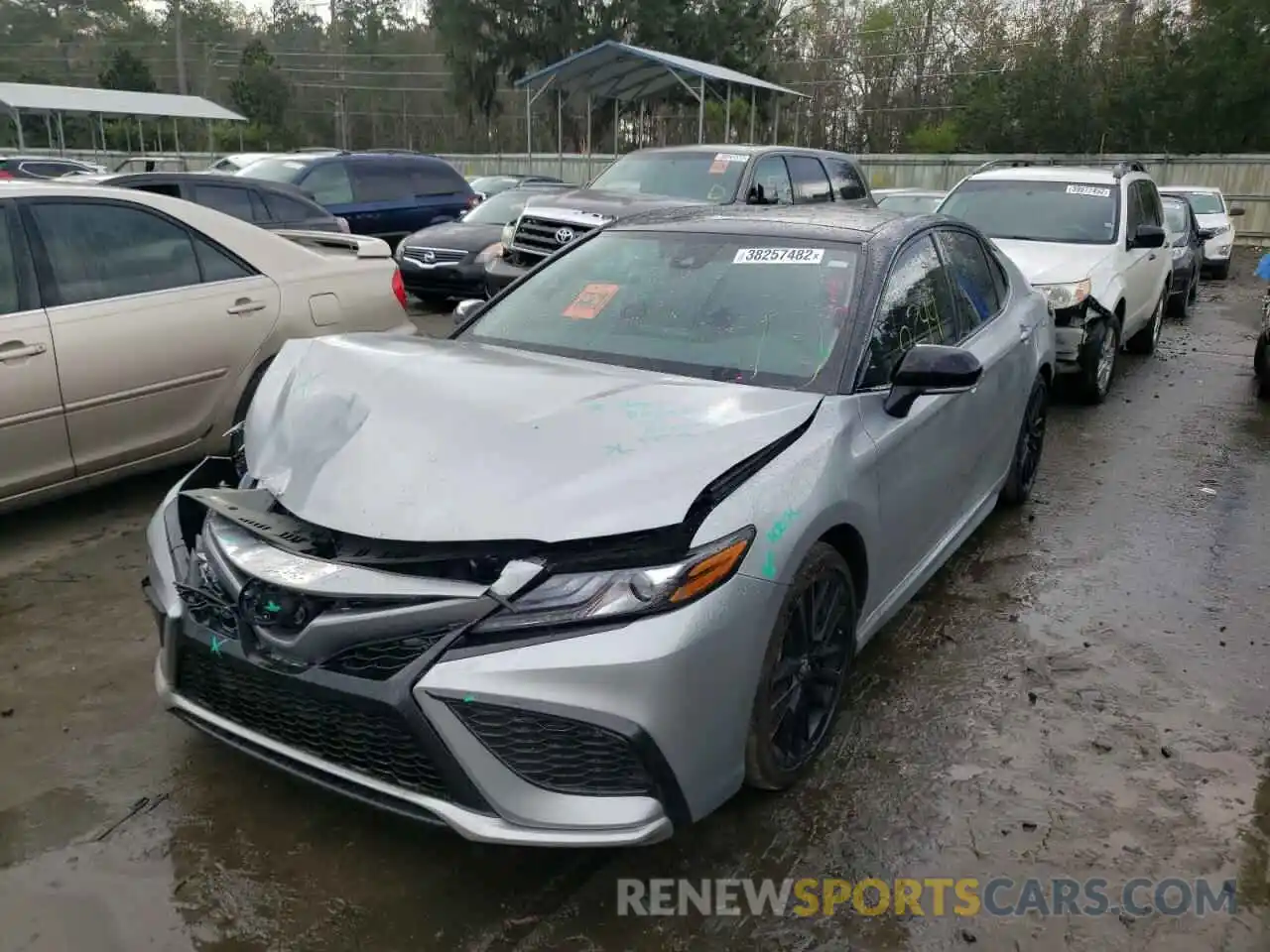 2 Photograph of a damaged car 4T1K61AK7NU017242 TOYOTA CAMRY 2022