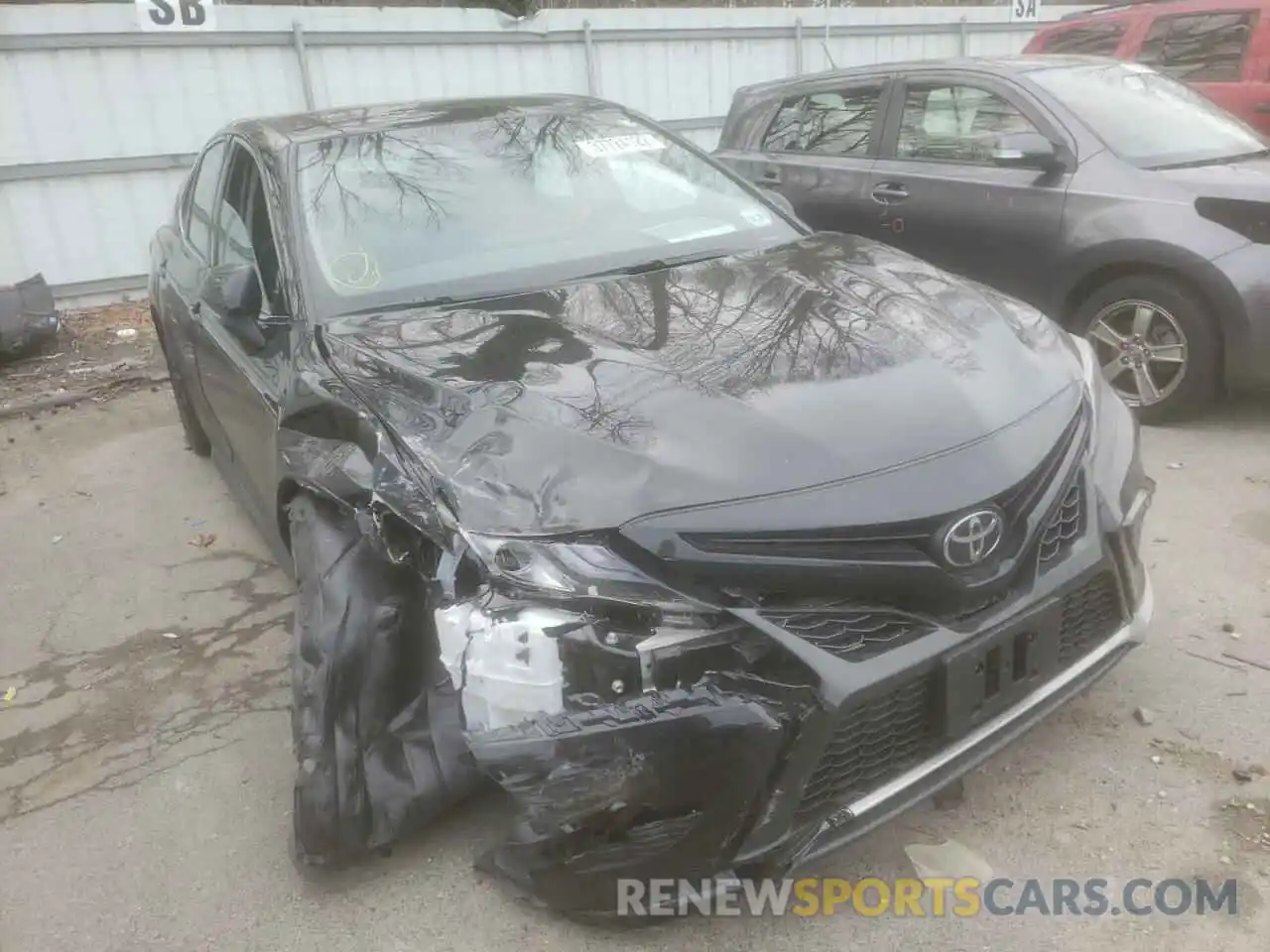 1 Photograph of a damaged car 4T1K61AK7NU018956 TOYOTA CAMRY 2022