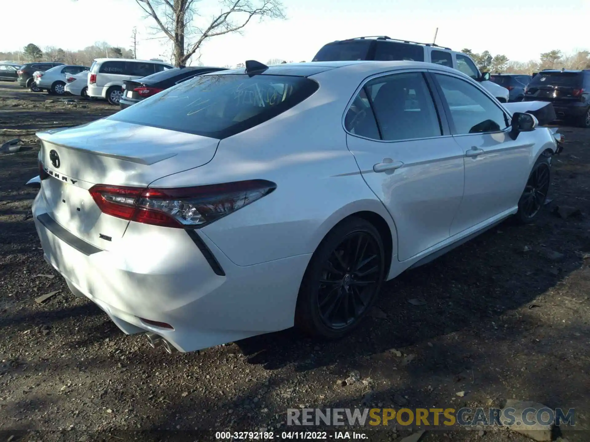 4 Photograph of a damaged car 4T1K61AK7NU019766 TOYOTA CAMRY 2022