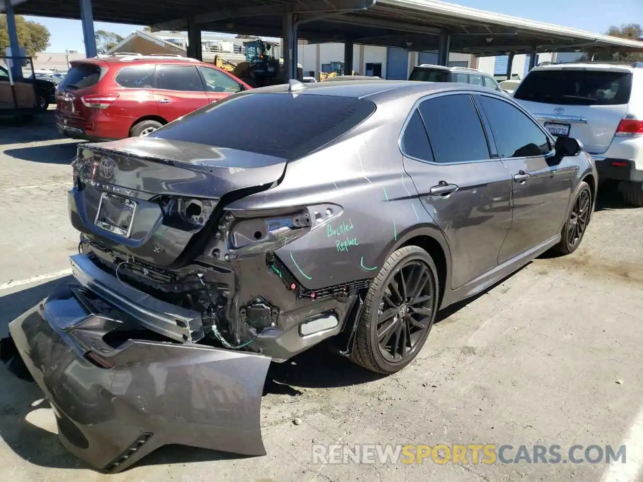 4 Photograph of a damaged car 4T1K61AK7NU024997 TOYOTA CAMRY 2022