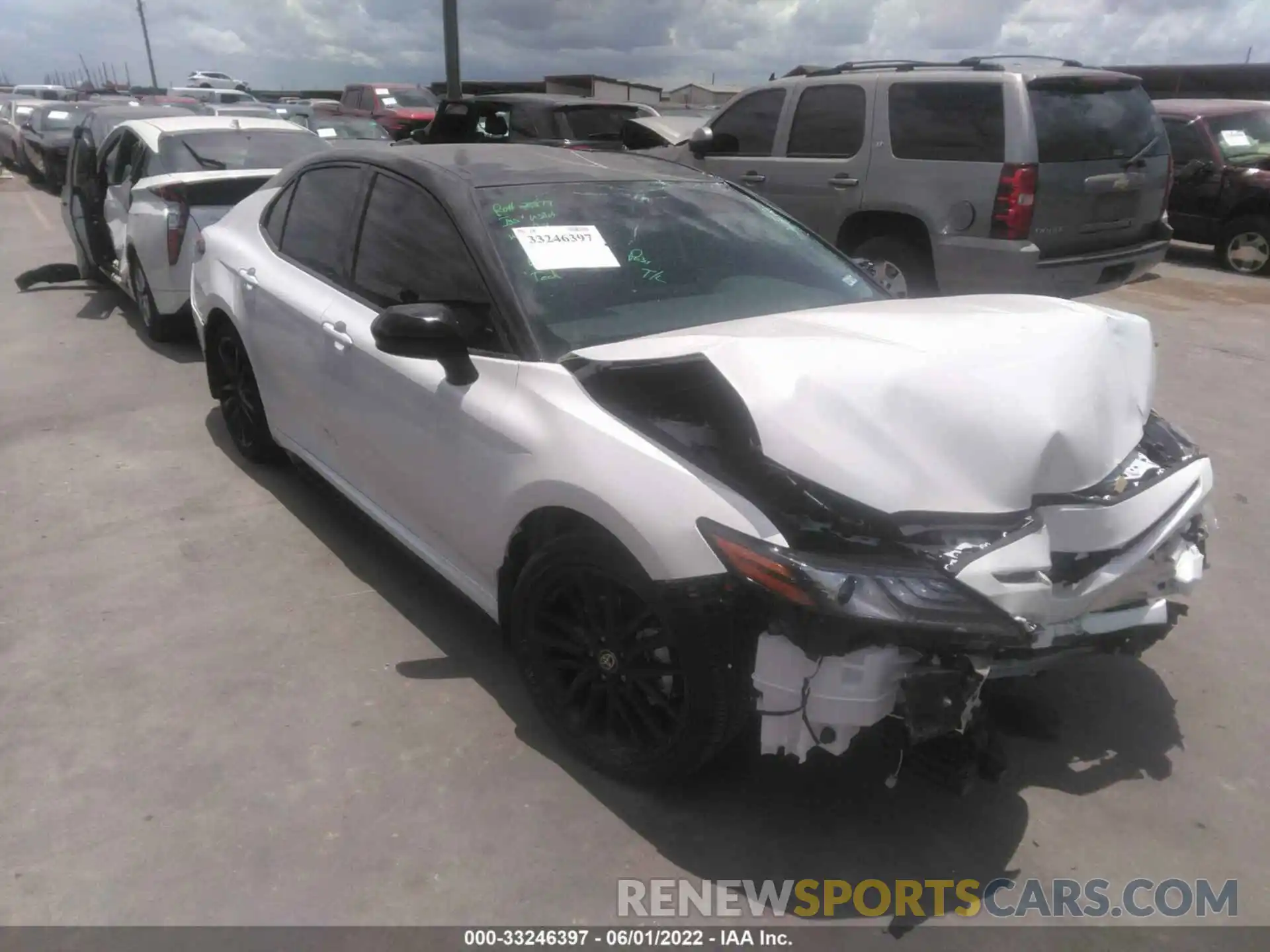 1 Photograph of a damaged car 4T1K61AK7NU028189 TOYOTA CAMRY 2022