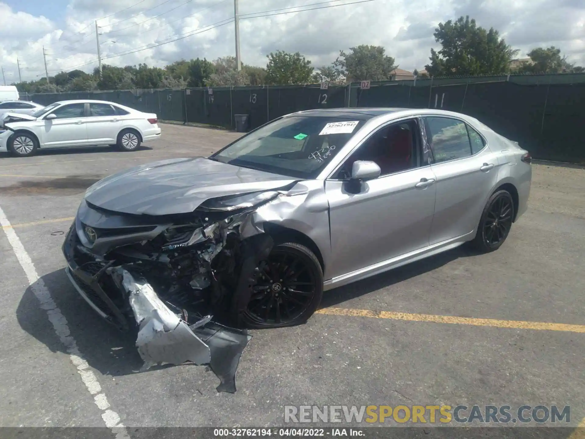 2 Photograph of a damaged car 4T1K61AK7NU034736 TOYOTA CAMRY 2022