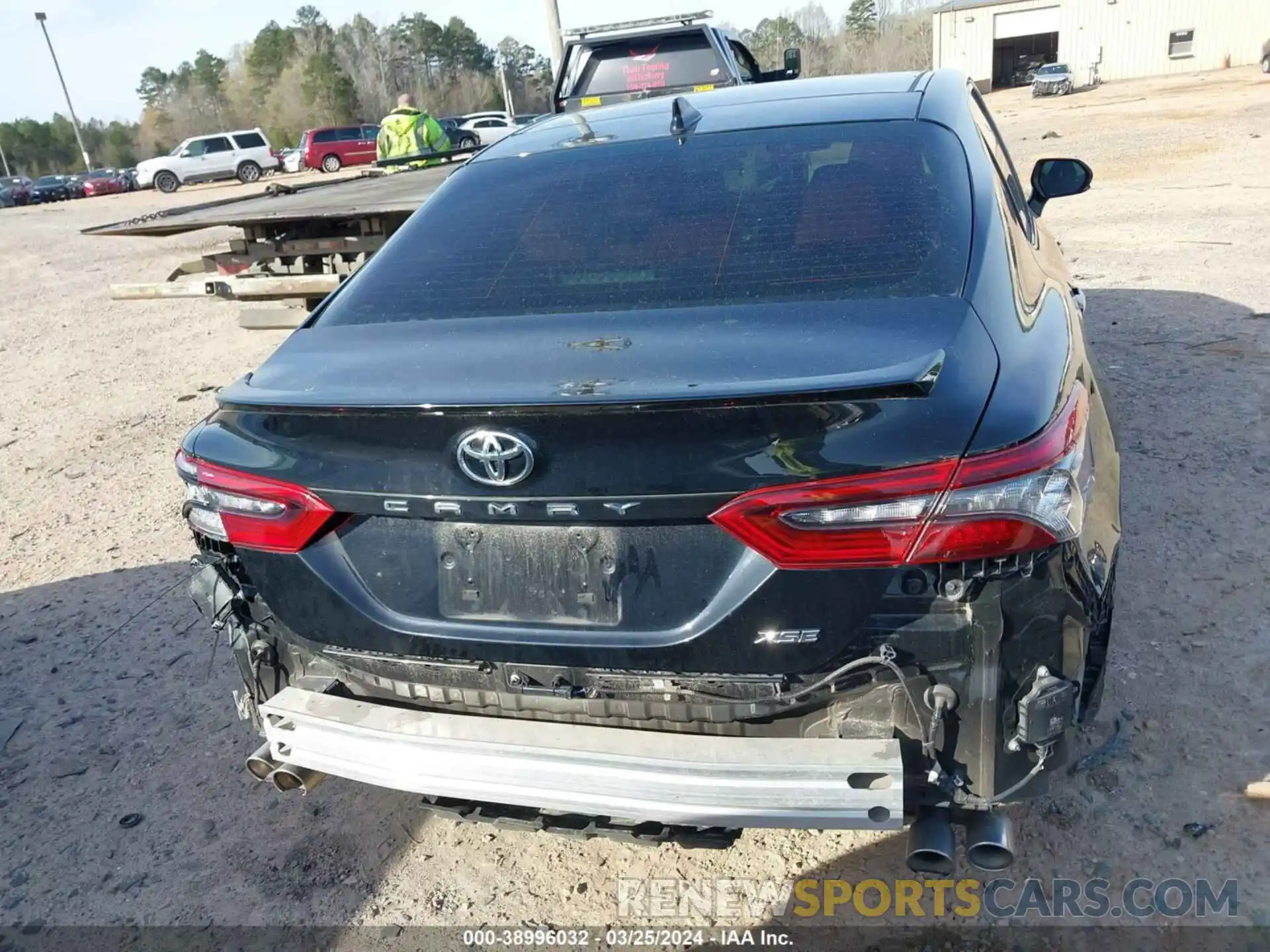 16 Photograph of a damaged car 4T1K61AK8NU005892 TOYOTA CAMRY 2022