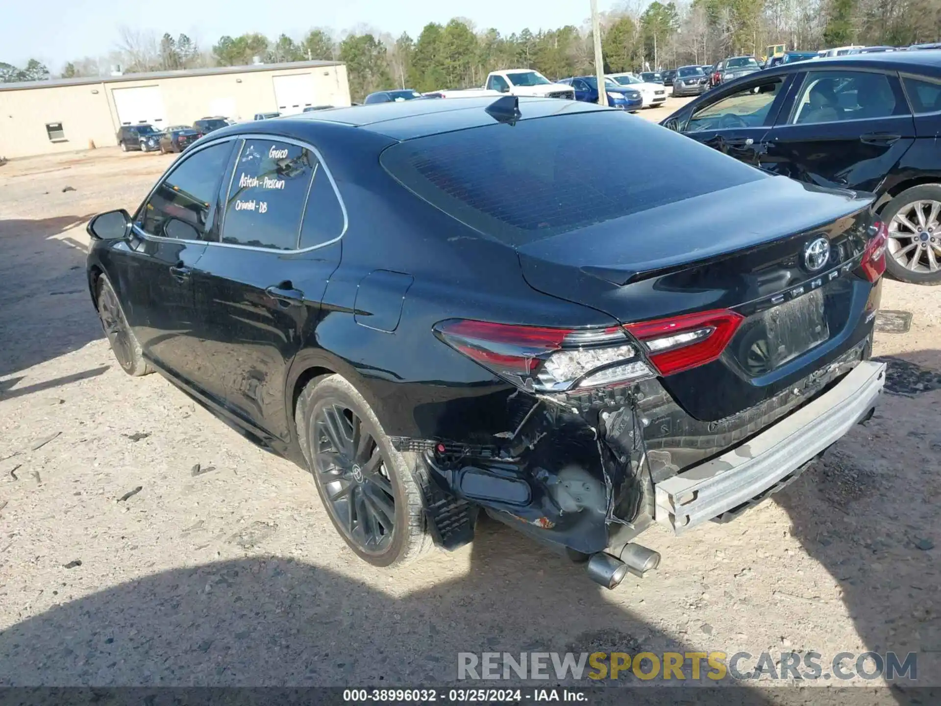 3 Photograph of a damaged car 4T1K61AK8NU005892 TOYOTA CAMRY 2022