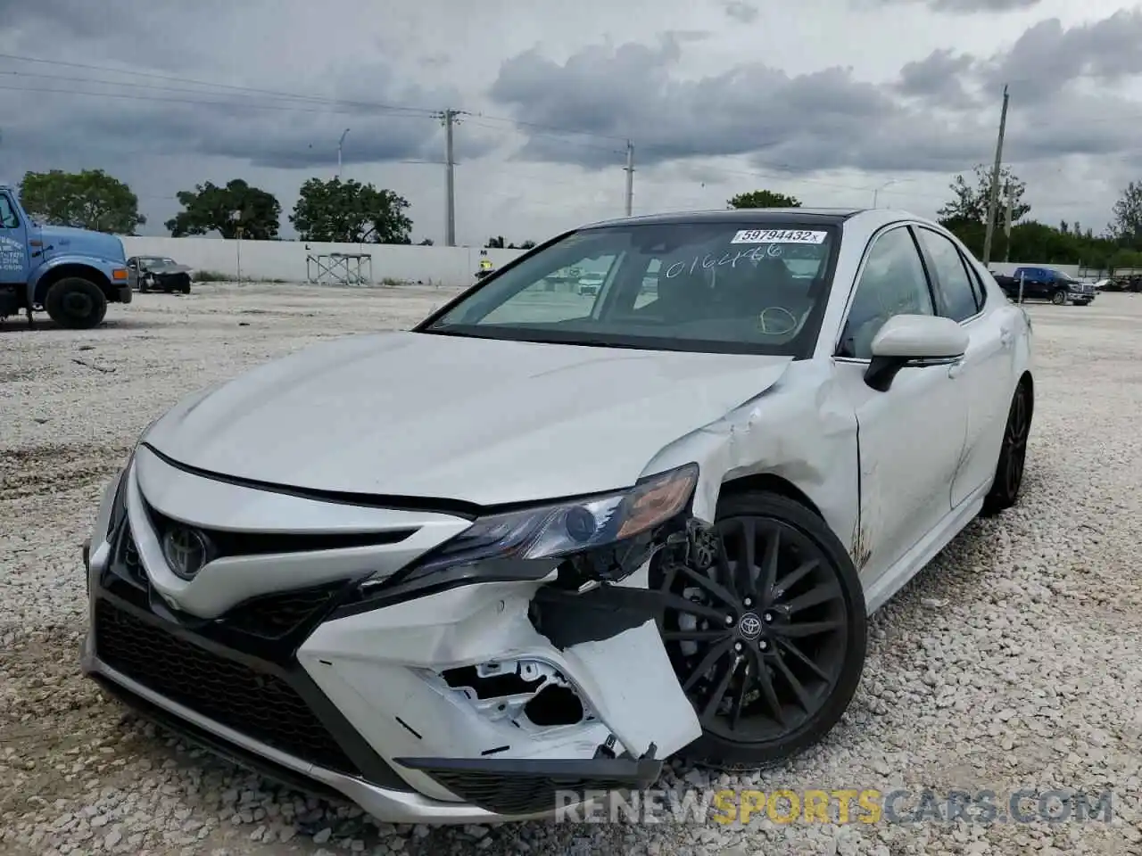 2 Photograph of a damaged car 4T1K61AK8NU016486 TOYOTA CAMRY 2022