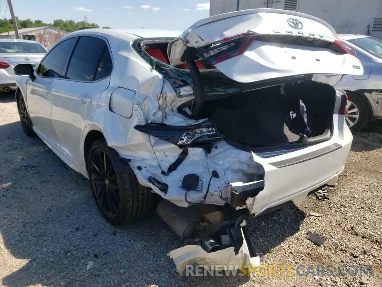 3 Photograph of a damaged car 4T1K61AK8NU024765 TOYOTA CAMRY 2022