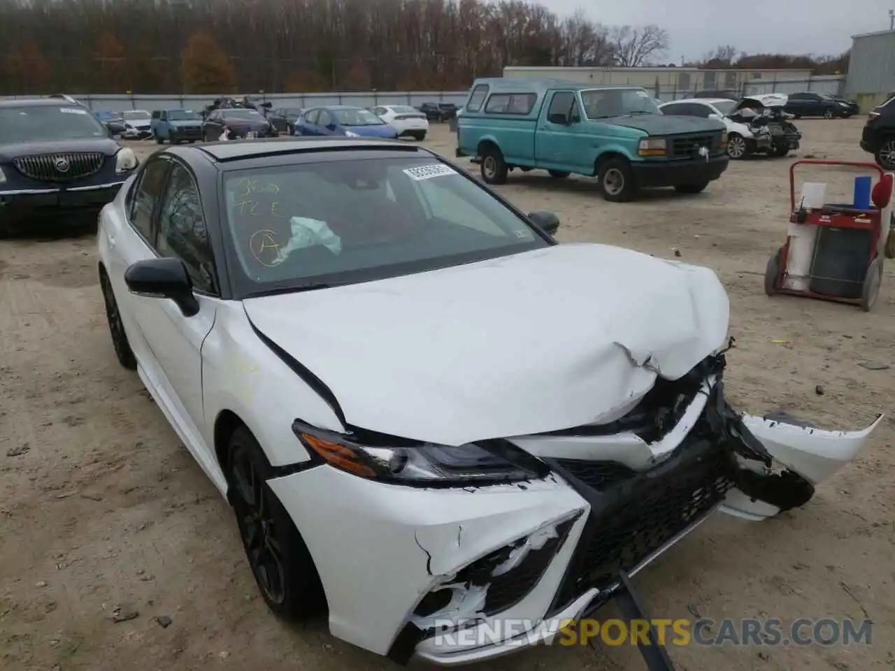 1 Photograph of a damaged car 4T1K61AK9NU002340 TOYOTA CAMRY 2022