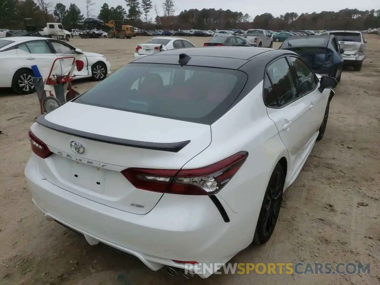 4 Photograph of a damaged car 4T1K61AK9NU002340 TOYOTA CAMRY 2022