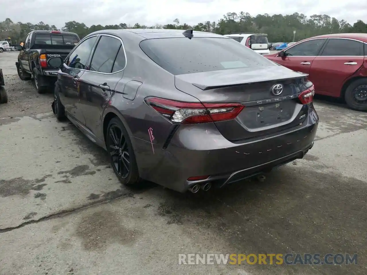 3 Photograph of a damaged car 4T1K61AK9NU002581 TOYOTA CAMRY 2022