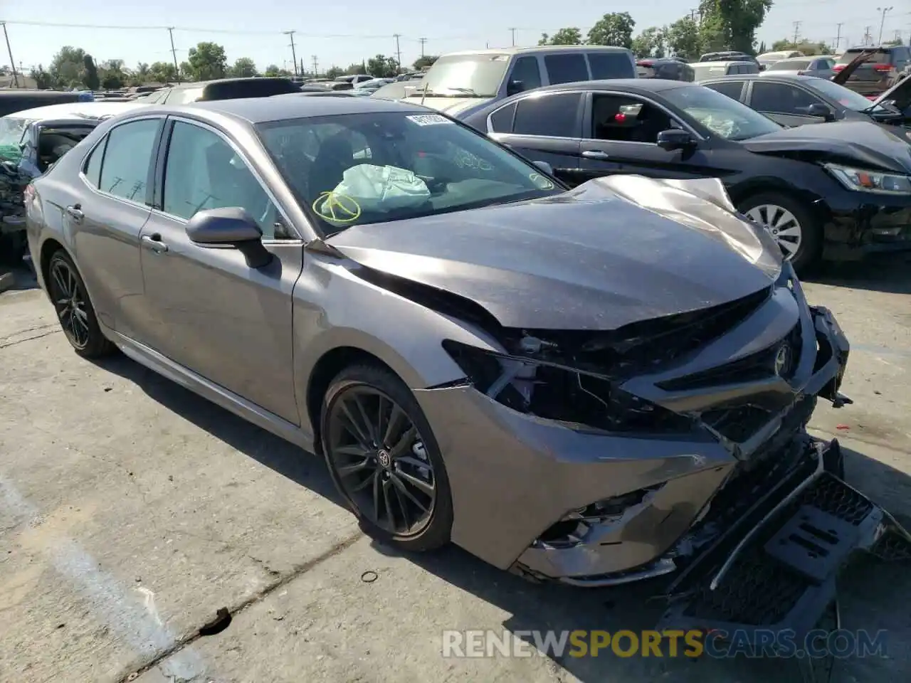 1 Photograph of a damaged car 4T1K61AK9NU014584 TOYOTA CAMRY 2022