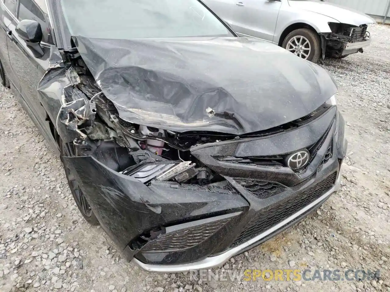 9 Photograph of a damaged car 4T1K61AK9NU026086 TOYOTA CAMRY 2022